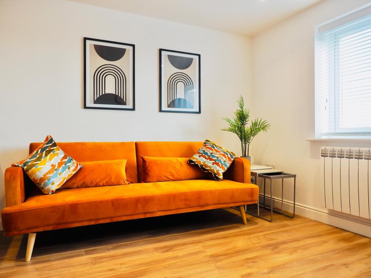 Private Parking Stylish Great Location Lägenhet Guildford Exteriör bild