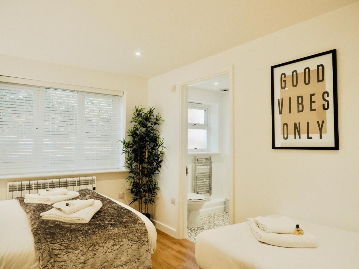 Private Parking Stylish Great Location Lägenhet Guildford Exteriör bild