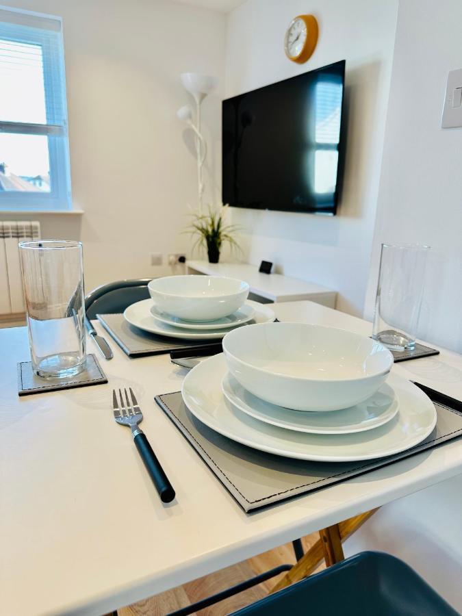 Private Parking Stylish Great Location Lägenhet Guildford Exteriör bild